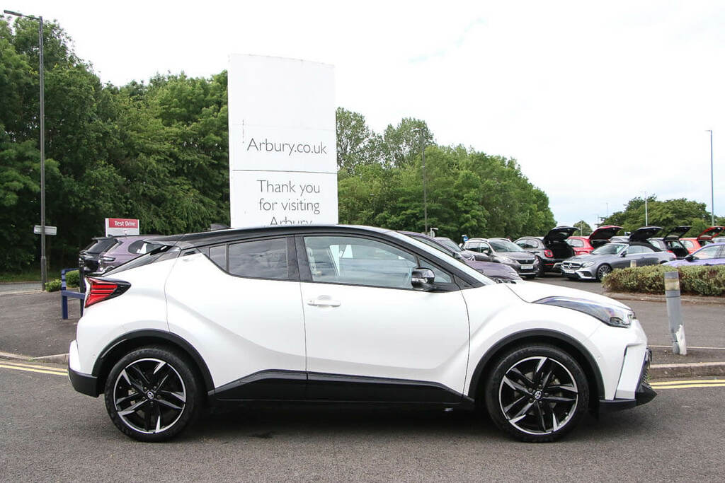 Toyota C-Hr 2.0 Hybrid Gr Sport Cvt BC22JNF White #2
