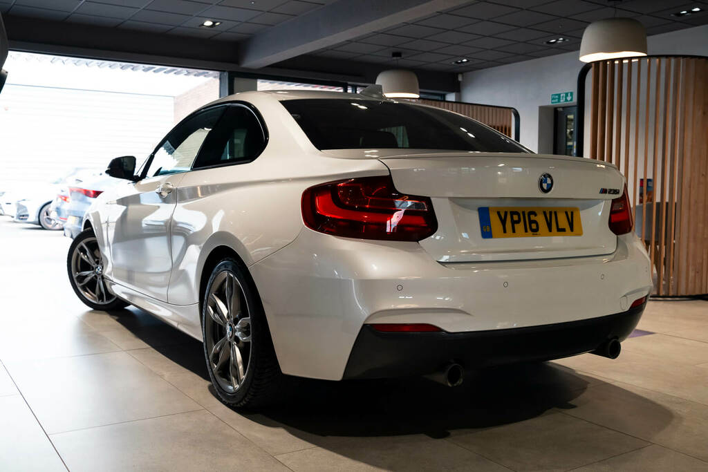 BMW 2 Series M235i Step YP16VLV White #3
