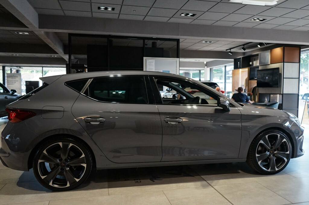 Cupra Leon 2.0 Tsi Vz2 Dsg KK23TZD Grey #4
