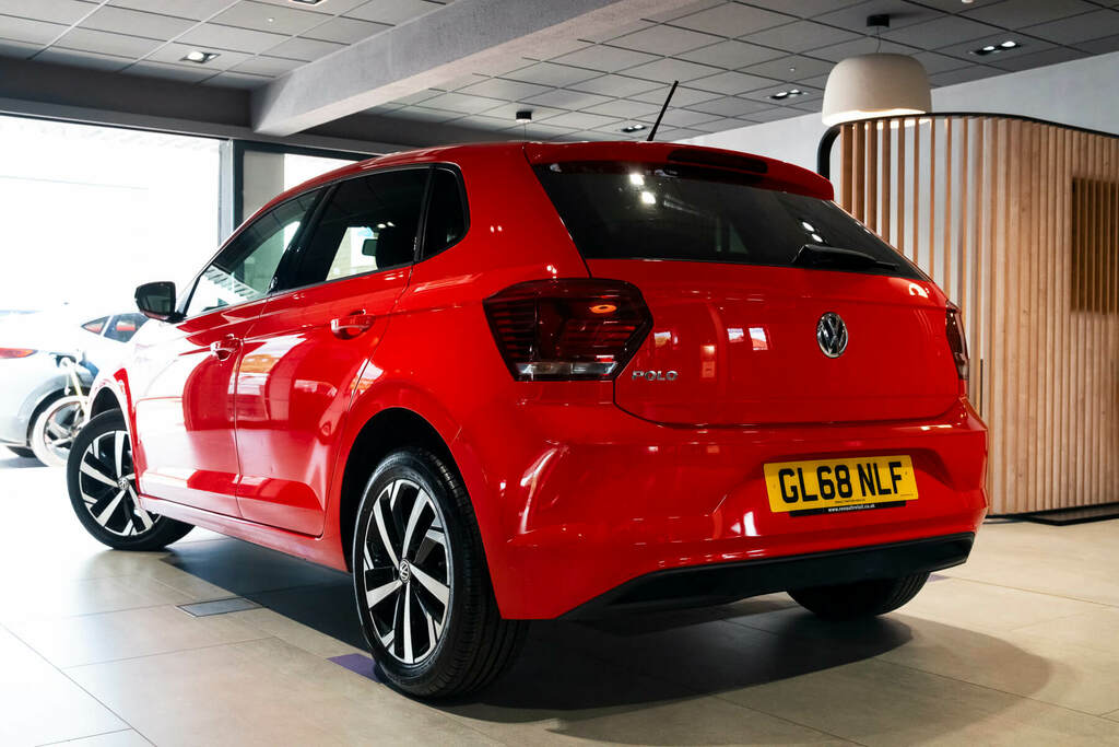Volkswagen Polo 1.0 Tsi 95 Beats GL68NLF Red #3