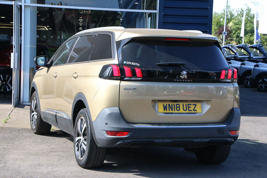 Peugeot 5008 1.2 Puretech Allure Eat6 Gold #3