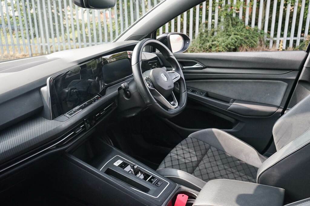 Volkswagen Golf 1.5 Etsi 150 R-line Dsg VK22EZO Black #2
