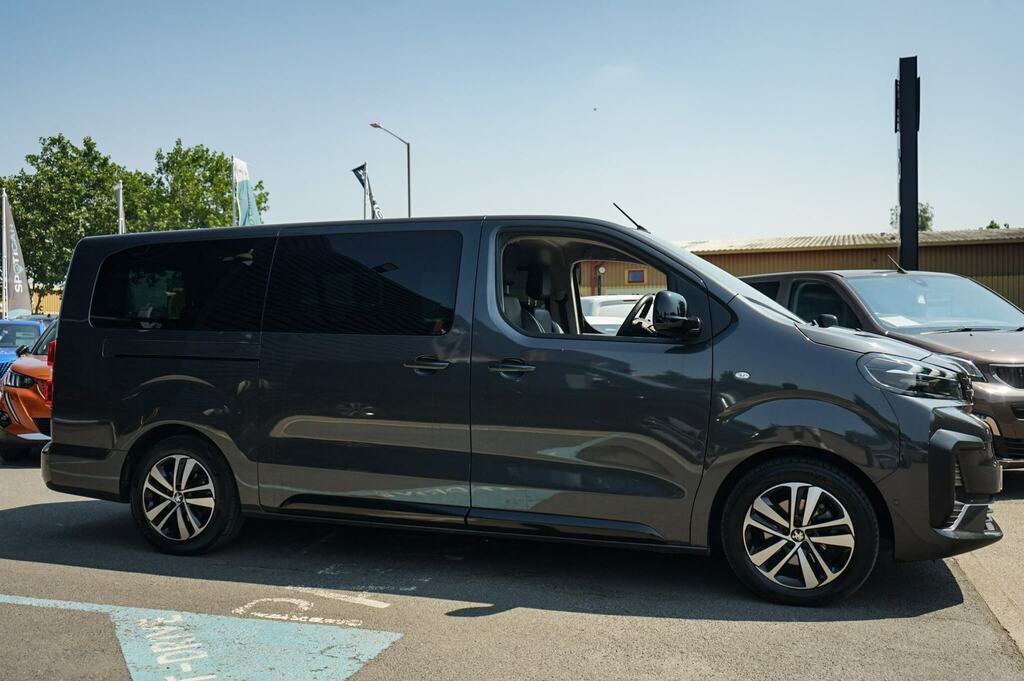 Peugeot e-Traveller 100Kw Allure Long 8 Seat 75Kwh Grey #4