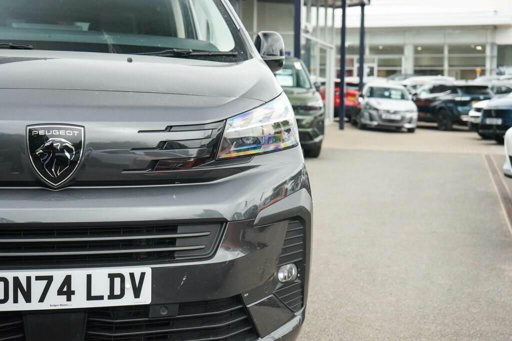 Peugeot e-Traveller 100Kw Allure Long 8 Seat 75Kwh Grey #6