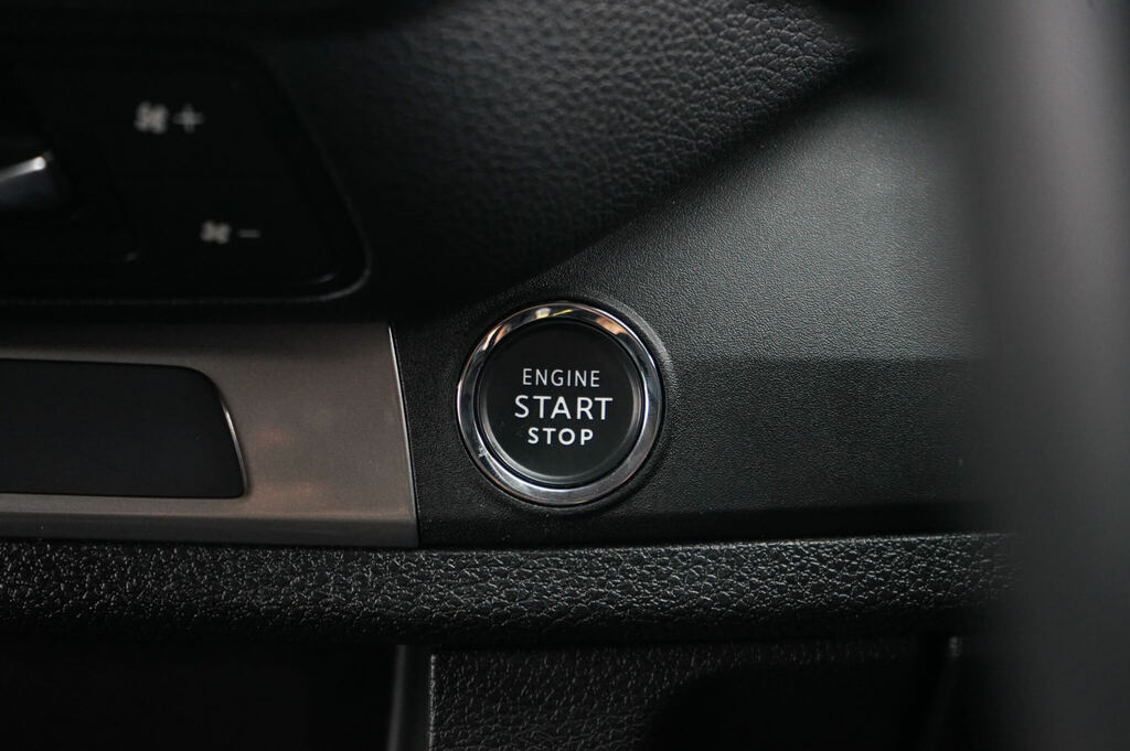 Peugeot e-Traveller Mpv Grey #29
