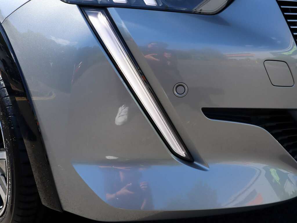 Peugeot 208 1.2 Puretech 100 Gt Line Grey #4