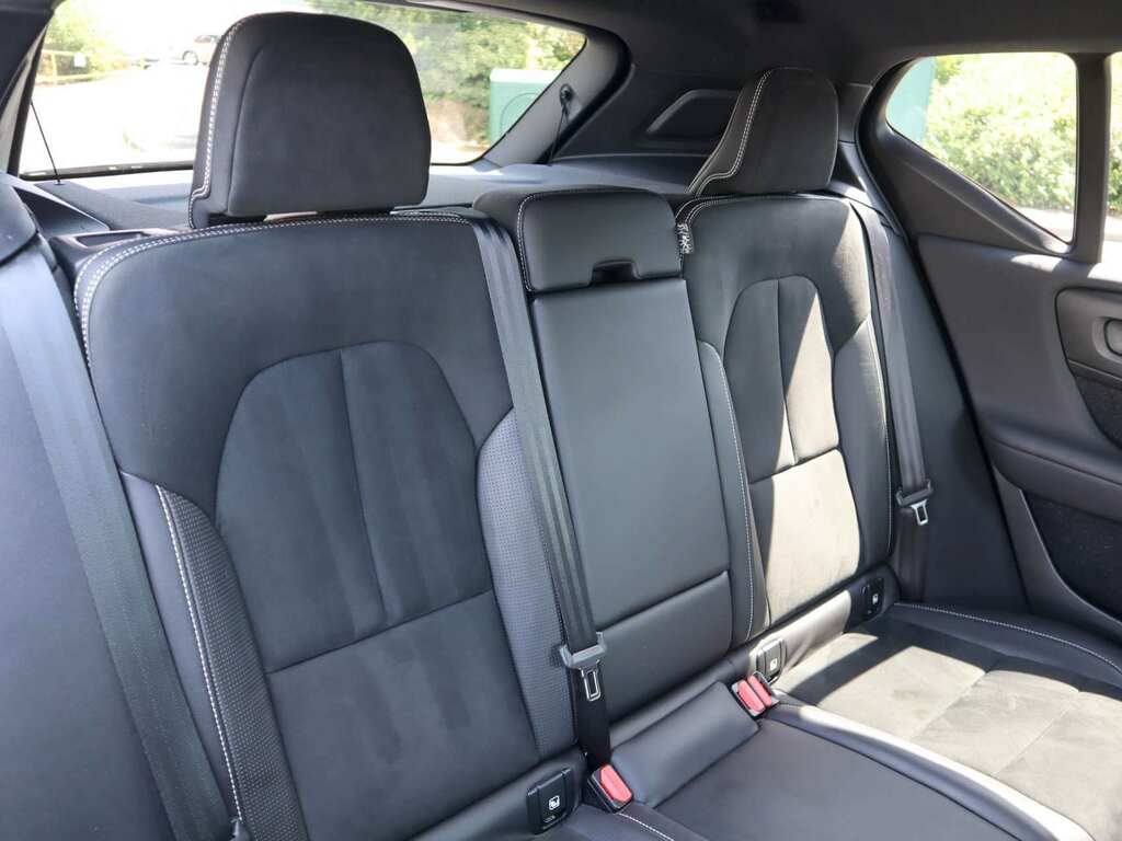 Volvo XC40 T4 Awd Inscription Leather Upholstery, Lane Blue #22