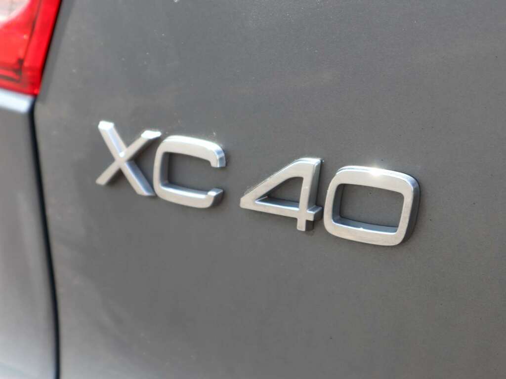 Volvo XC40 T4 Awd Inscription Leather Upholstery, Lane Blue #7