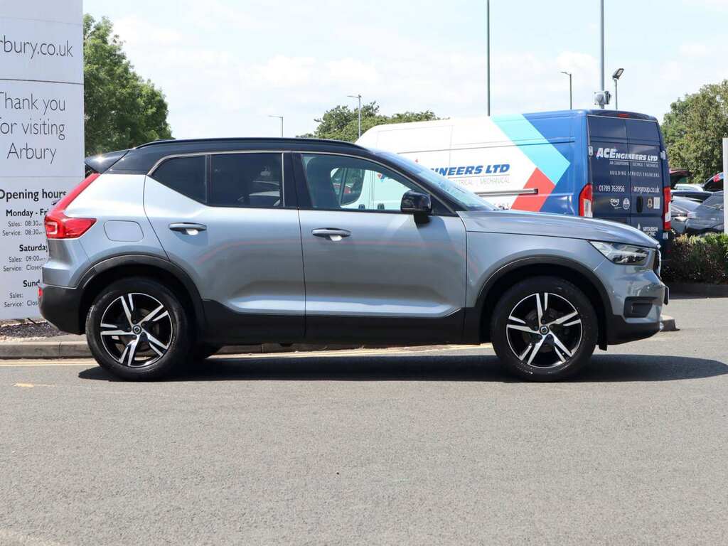 Volvo XC40 T3 Grey #4