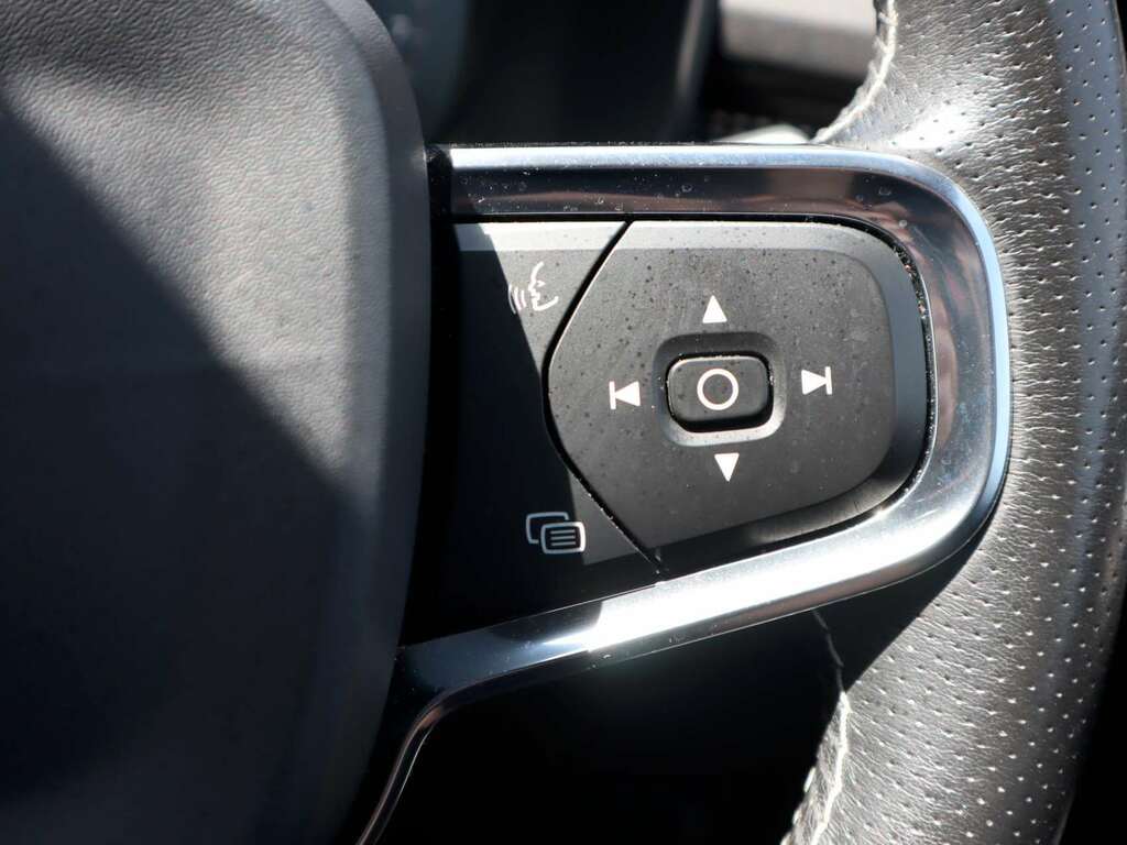 Volvo XC40 T4 Awd Inscription Leather Upholstery, Lane Blue #40