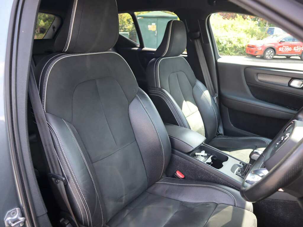 Volvo XC40 T4 Awd Inscription Leather Upholstery, Lane Blue #19