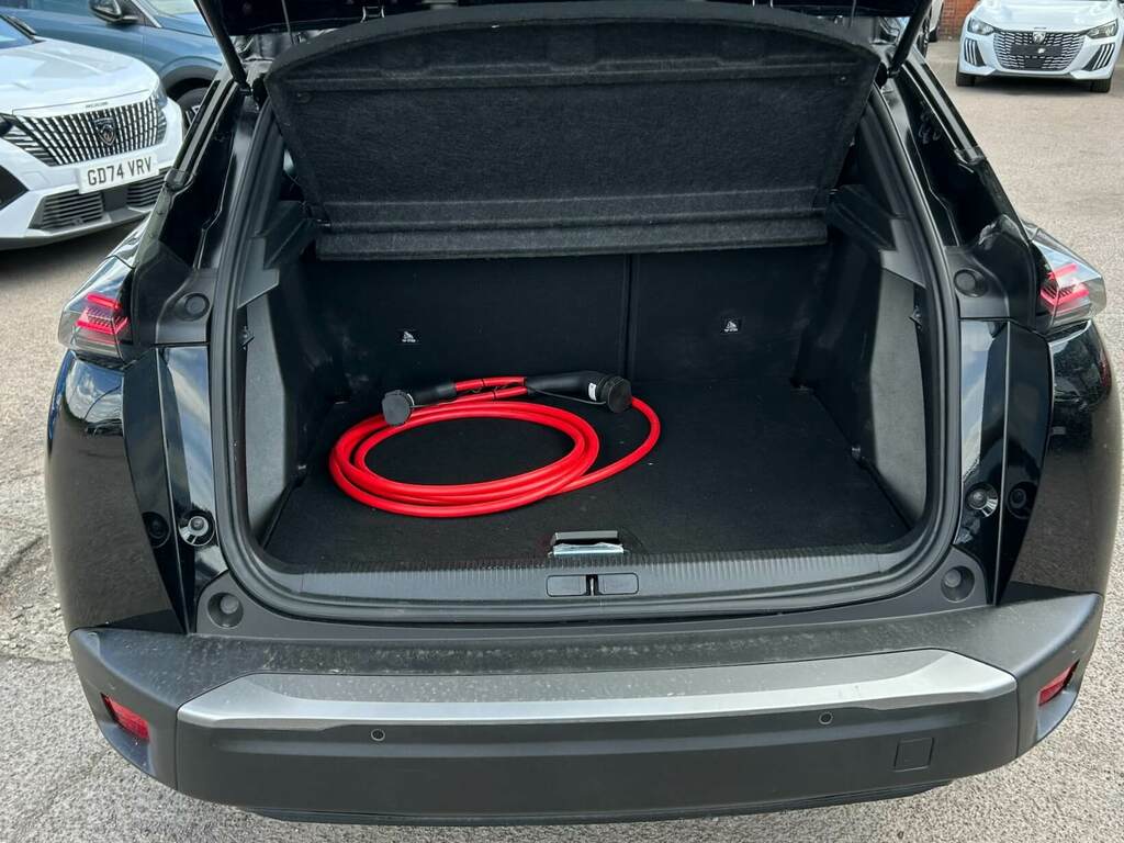 Peugeot e-2008 100Kw Allure 50Kwh Black #5