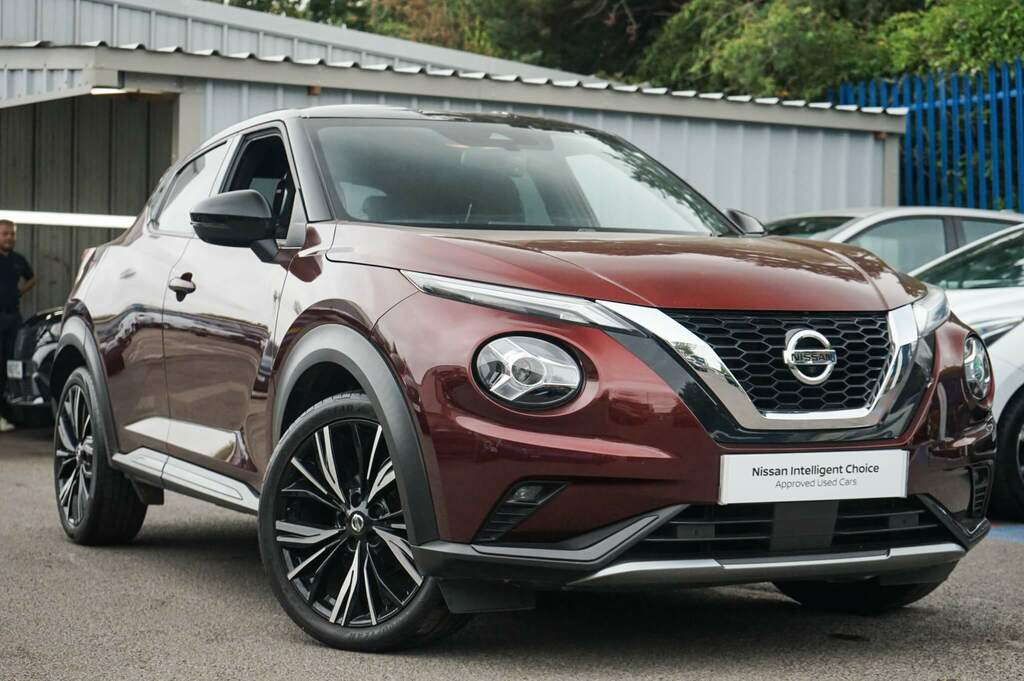 Nissan Juke 1.0 Dig-t 114 Tekna Red