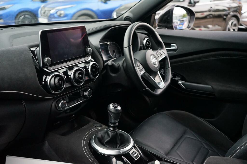 Nissan Juke 1.0 Dig-t 114 Tekna BK22WKT Red #2