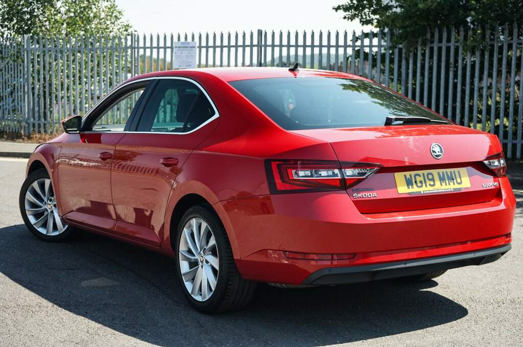 Skoda Superb 1.5 Tsi Se L Executive Red #2