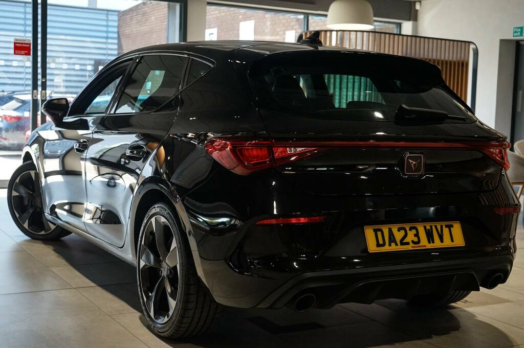 Cupra Leon 2.0 Tsi Vz1 Dsg Black #3