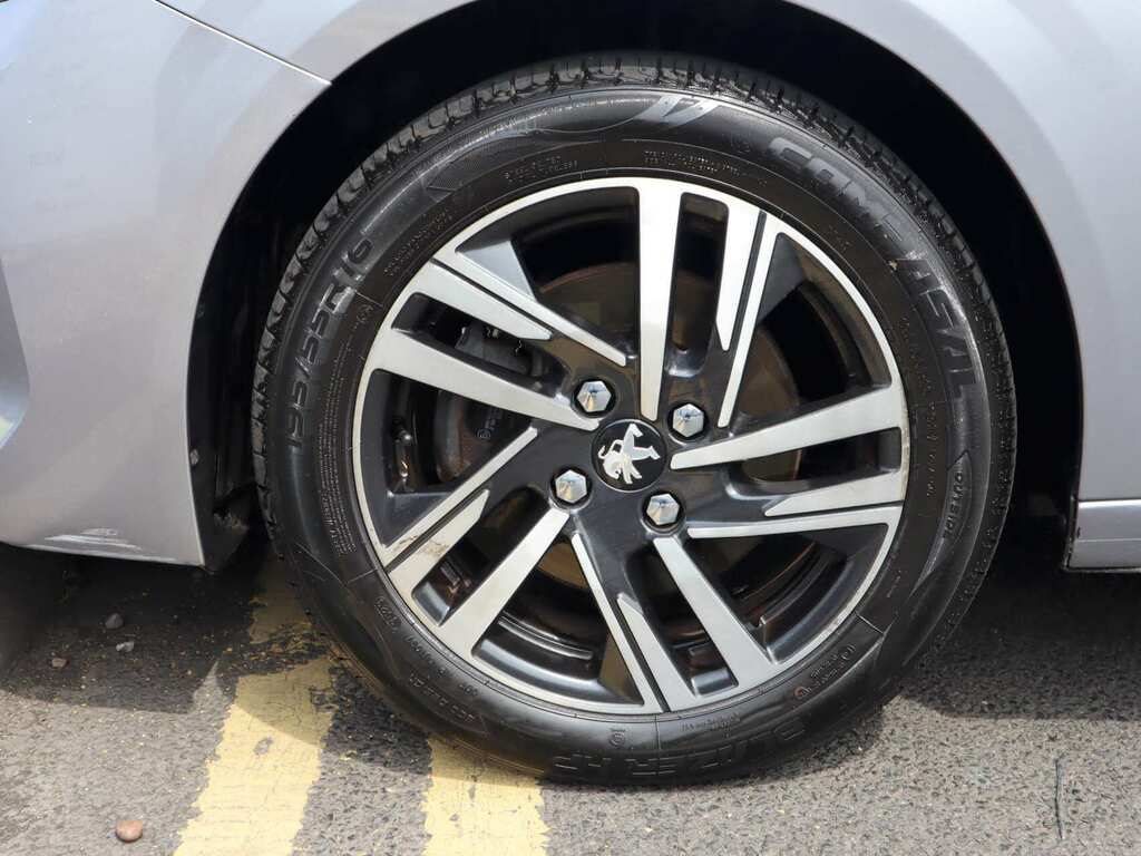 Peugeot 208 1.2 Puretech Allure Premium Euro 6 Ss Red #28