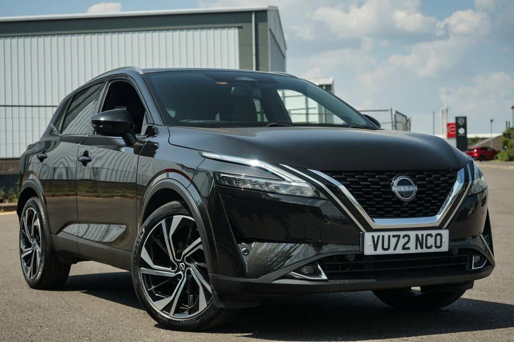 Nissan Qashqai 1.3 Dig-t Mh 158 Tekna Black