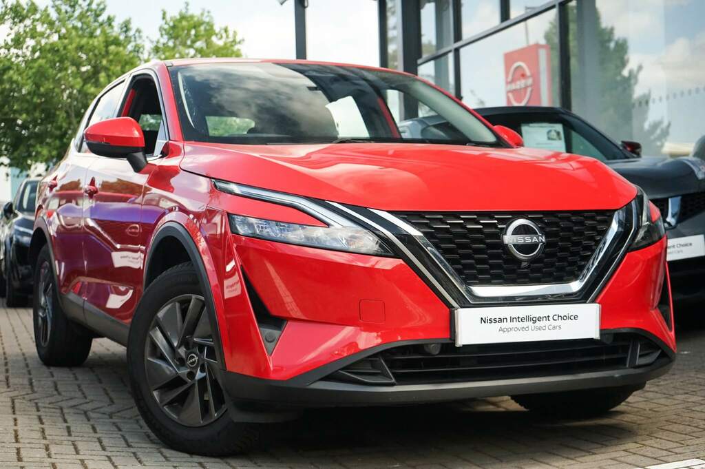 Nissan Qashqai 1.3 Dig-t Mh Acenta Premium Red