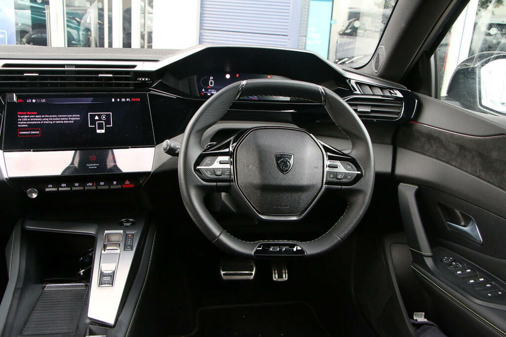 Peugeot 308 1.2 Hybrid 136 Gt E-dsc6 White #22