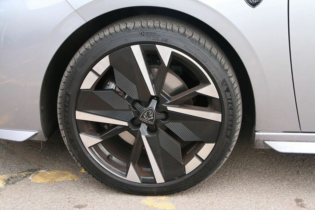 Peugeot 308 1.2 Hybrid 136 Gt E-dsc6 White #13