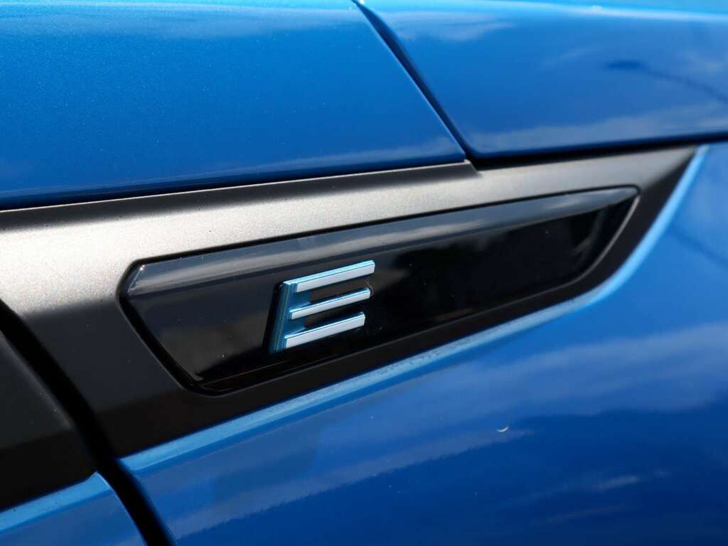 Peugeot e-2008 50Kwh Allure Suv 7Kw Charger #8