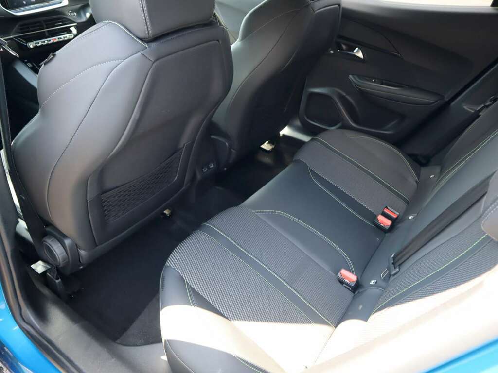 Peugeot e-2008 50Kwh Allure Suv 7Kw Charger #29