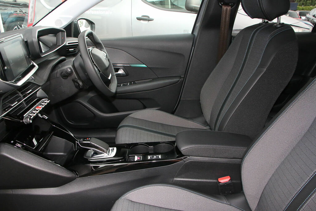 Peugeot e-208 50Kwh Gt Premium Cwvehiclemarketing White #33