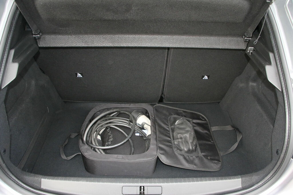 Peugeot e-208 50Kwh Gt Premium Cwvehiclemarketing White #30