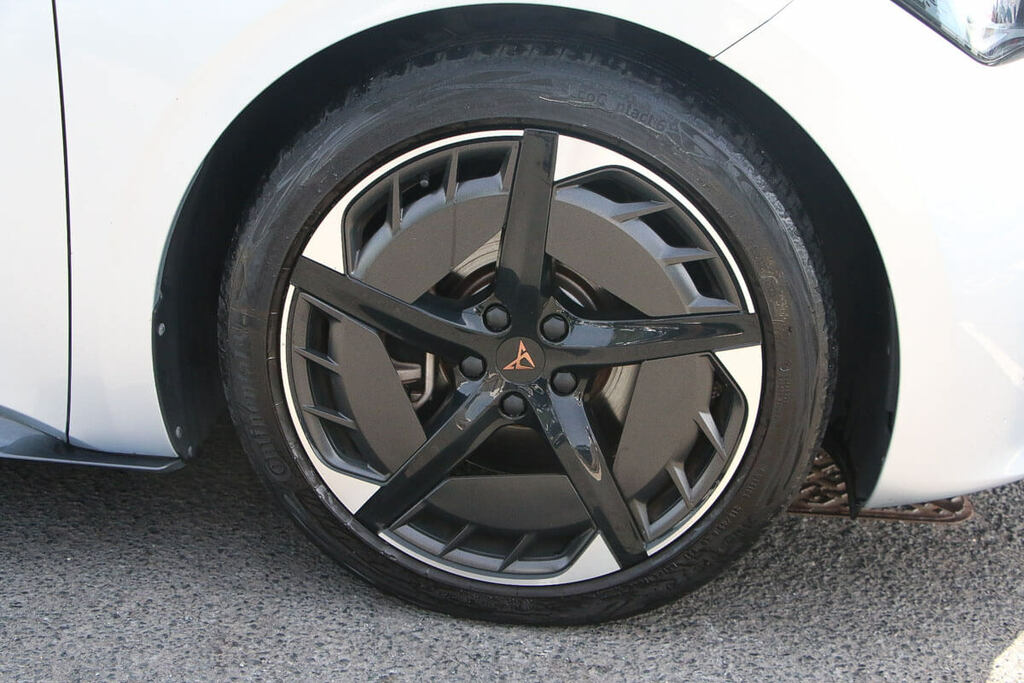 Cupra Born 169Kw E-boost V3 58Kwh KY74GZK Silver #5