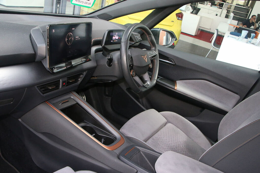 Cupra Born 169Kw E-boost V3 58Kwh KY74GZK Silver #2