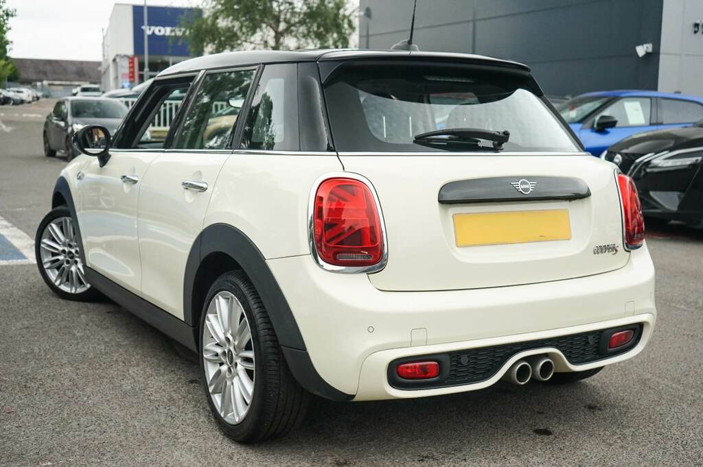 Mini Hatch 5-Door Hatch Cooper S VX68XEB White #3