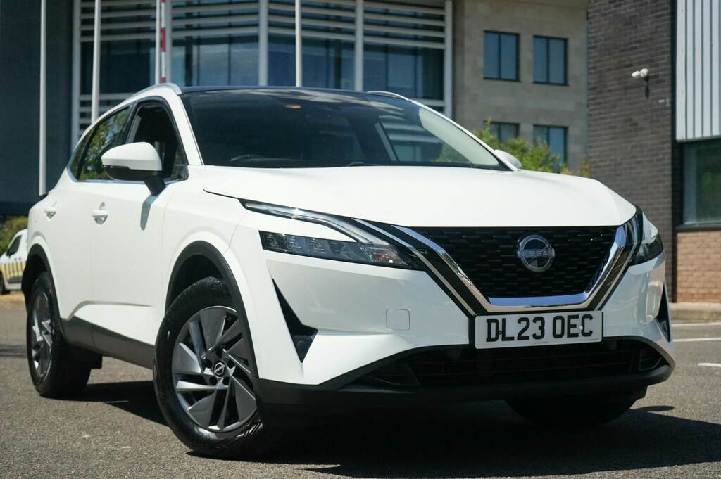 Nissan Qashqai 1.3 Dig-t Mh 158 Acenta Premium White