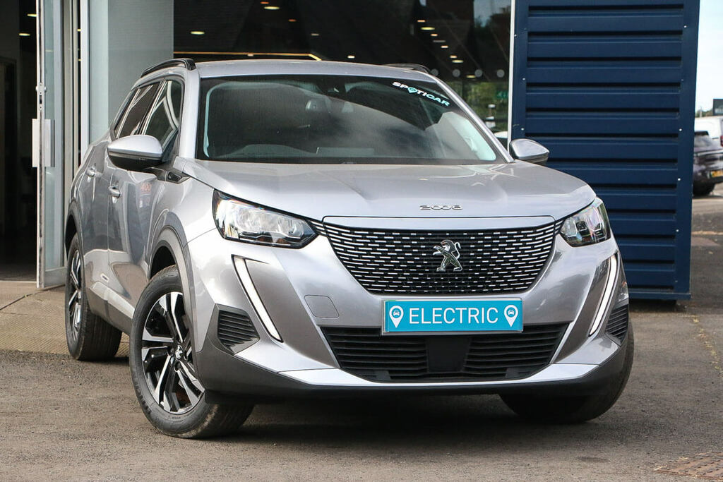 Peugeot e-2008 100Kw Allure 50Kwh Grey
