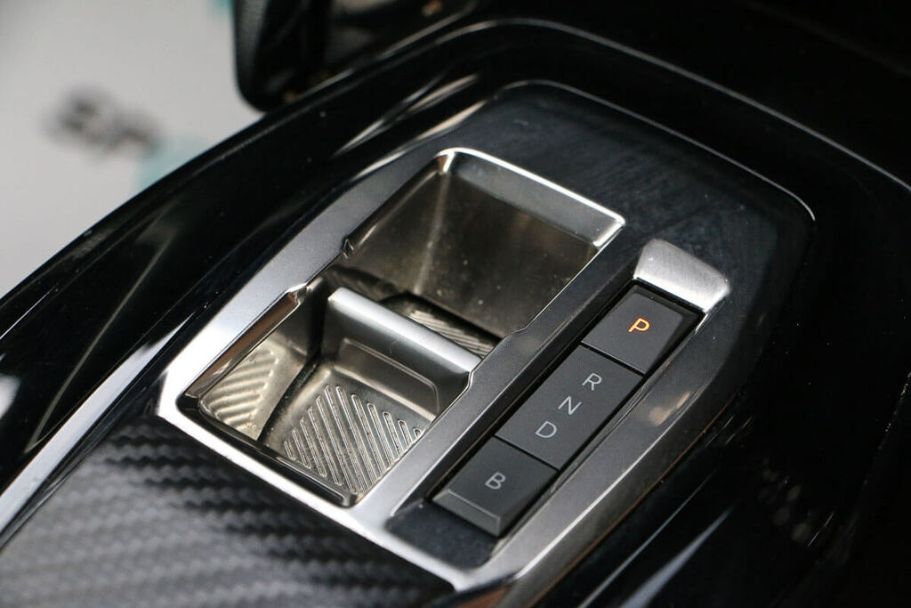 Peugeot e-2008 100Kw Gt 50Kwh MF72TJZ Grey #5