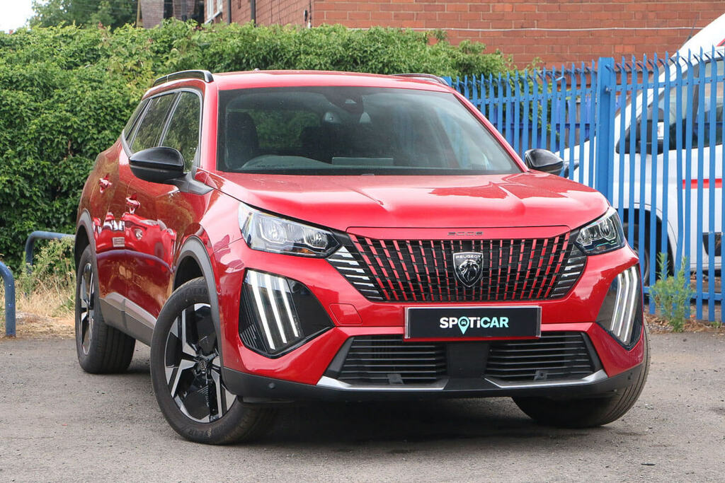 Peugeot 2008 1.2 Puretech 130 Allure Red