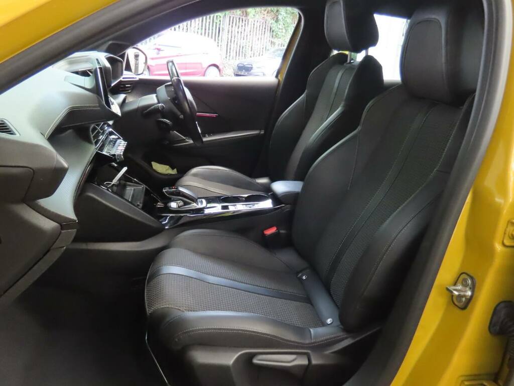 Peugeot e-208 Hatchback Black #11
