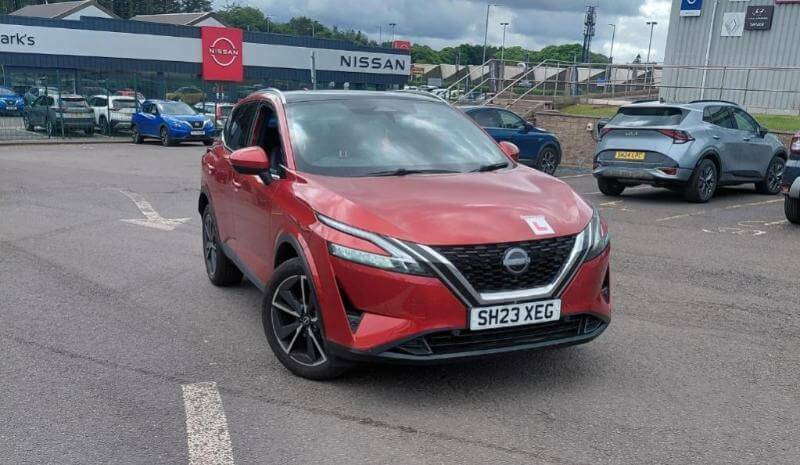 Nissan Qashqai 1.3 Dig-t Mh Tekna Red