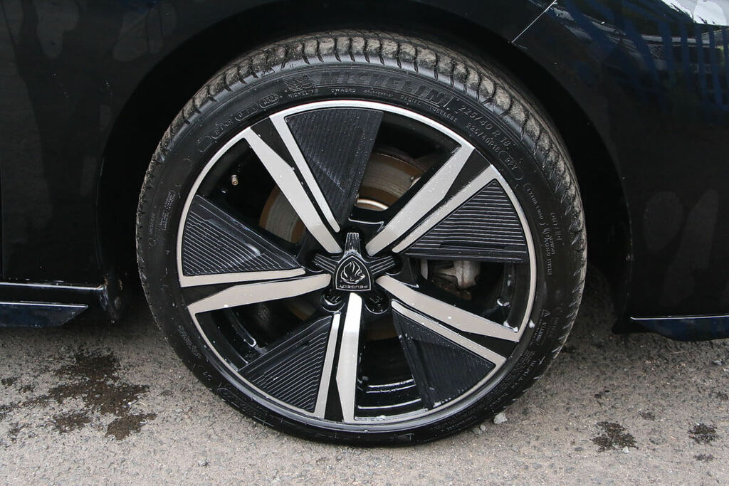 Peugeot 308 1.2 Hybrid 136 Gt E-dsc6 KM25WBG Black #5
