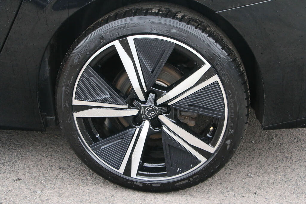 Peugeot 308 1.2 Hybrid 136 Gt E-dsc6 KM25WBG Black #6