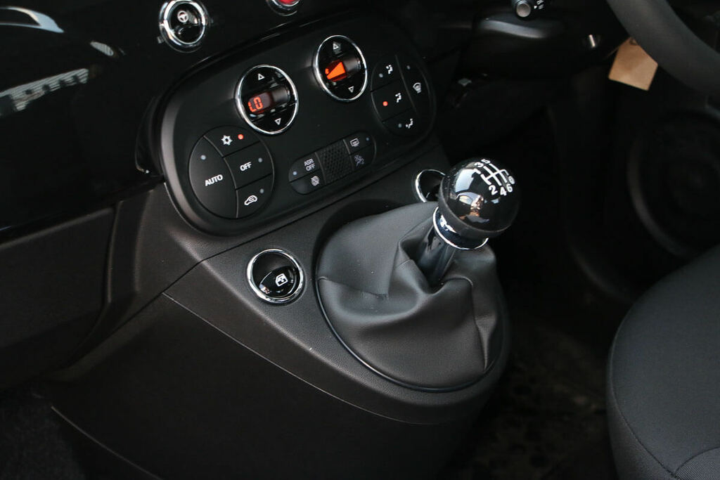 Fiat 500 Manual White #20
