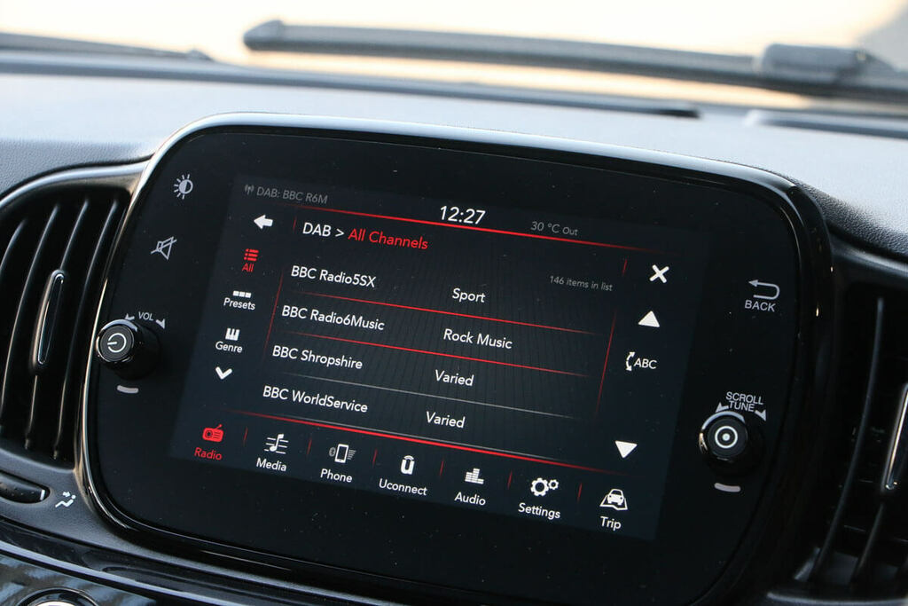 Fiat 500 Manual White #16