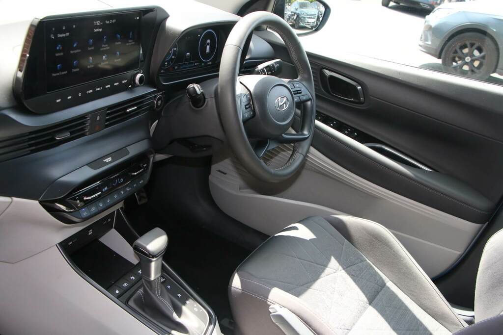 Hyundai Bayon 1.0 Tgdi 120 48V Mhev Ultimate Dct Black #2