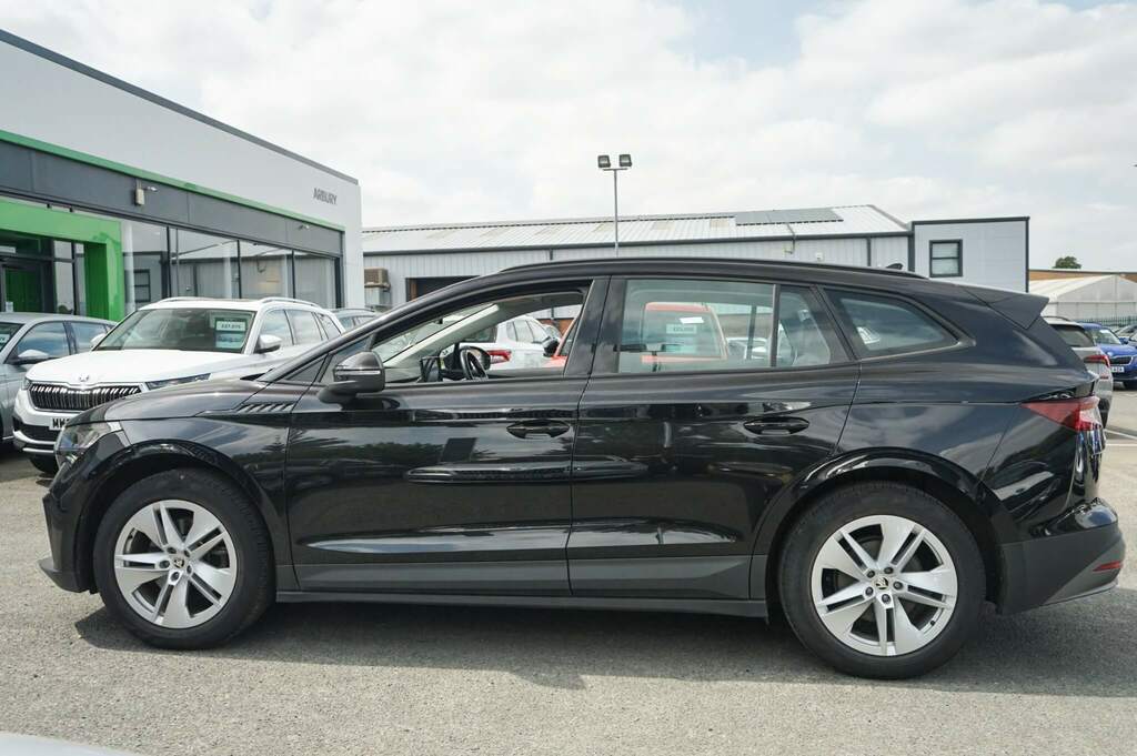 Skoda ENYAQ 132Kw 60 Ecosuite 62Kwh 120Kw Black #4