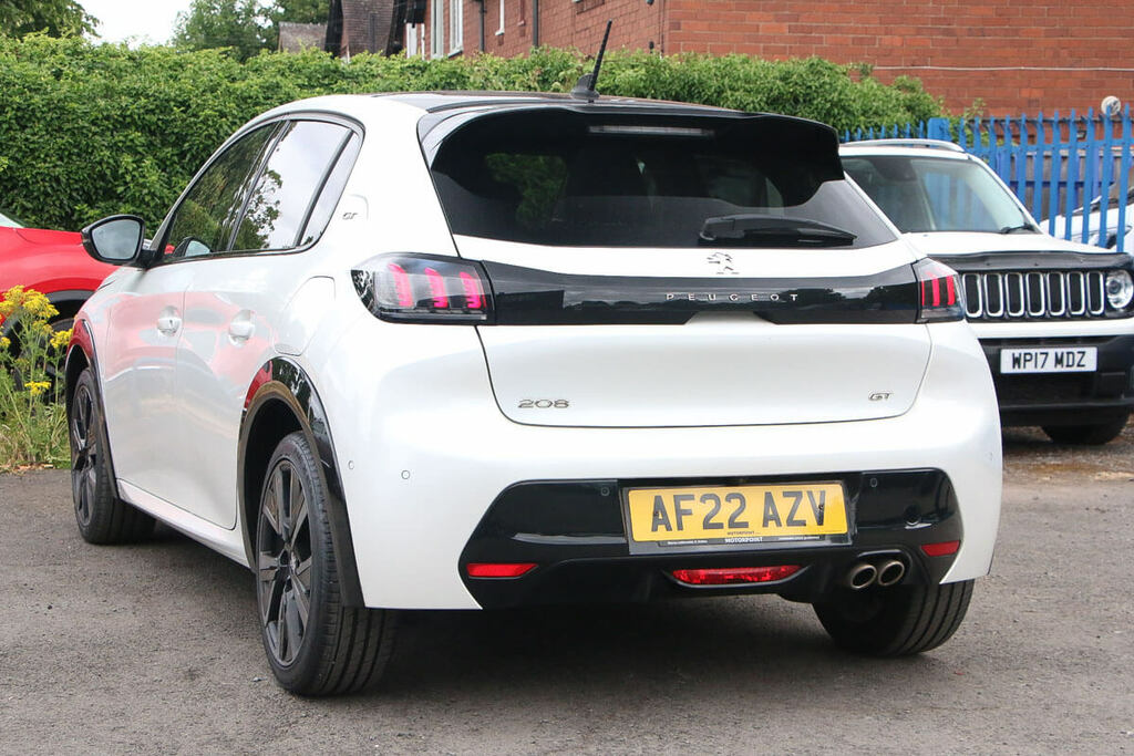 Peugeot 208 1.2 Puretech 130 Gt Premium Eat8 AF22AZV White #3