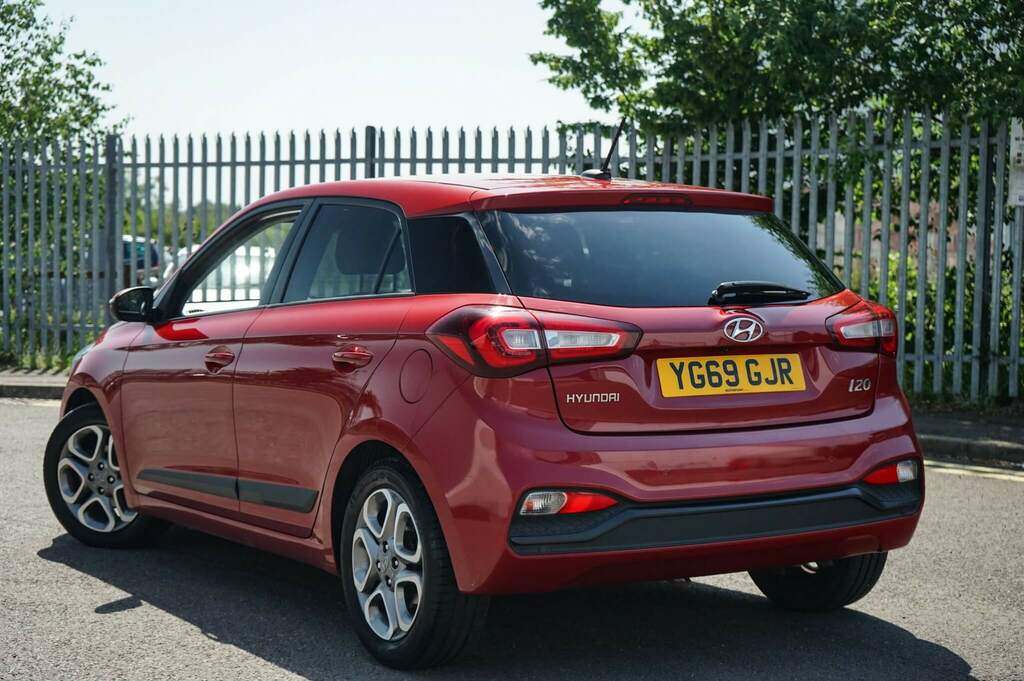 Hyundai I20 1.2 Mpi Premium Nav Red #3