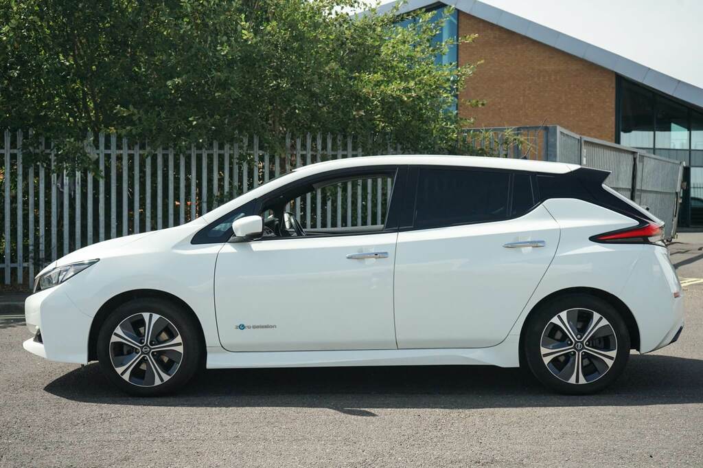 Nissan Leaf 110Kw Tekna 40Kwh White #4