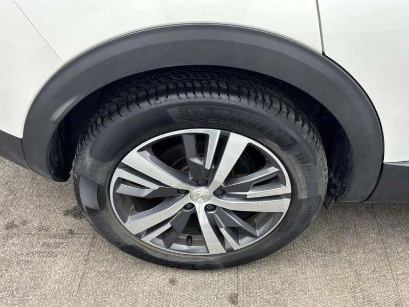 Peugeot 3008 1.5 Bluehdi Active Premium Eat8 White #4