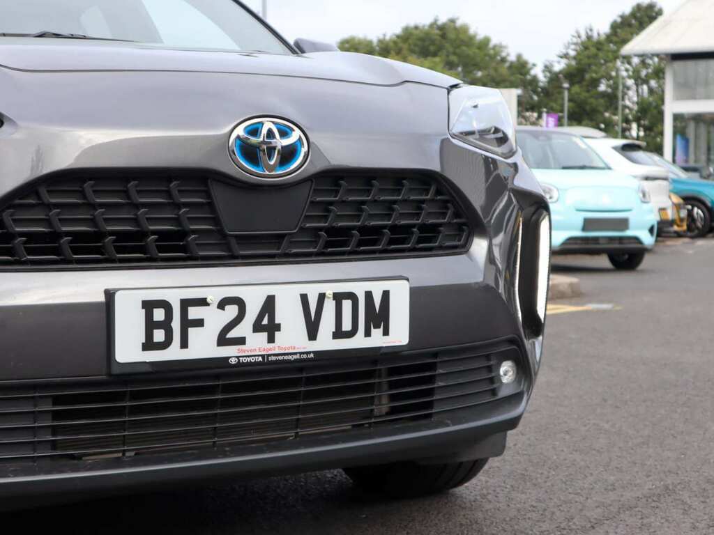 Toyota Yaris Cross 1.5 Hybrid Design Cvt BF24VDM Grey #4