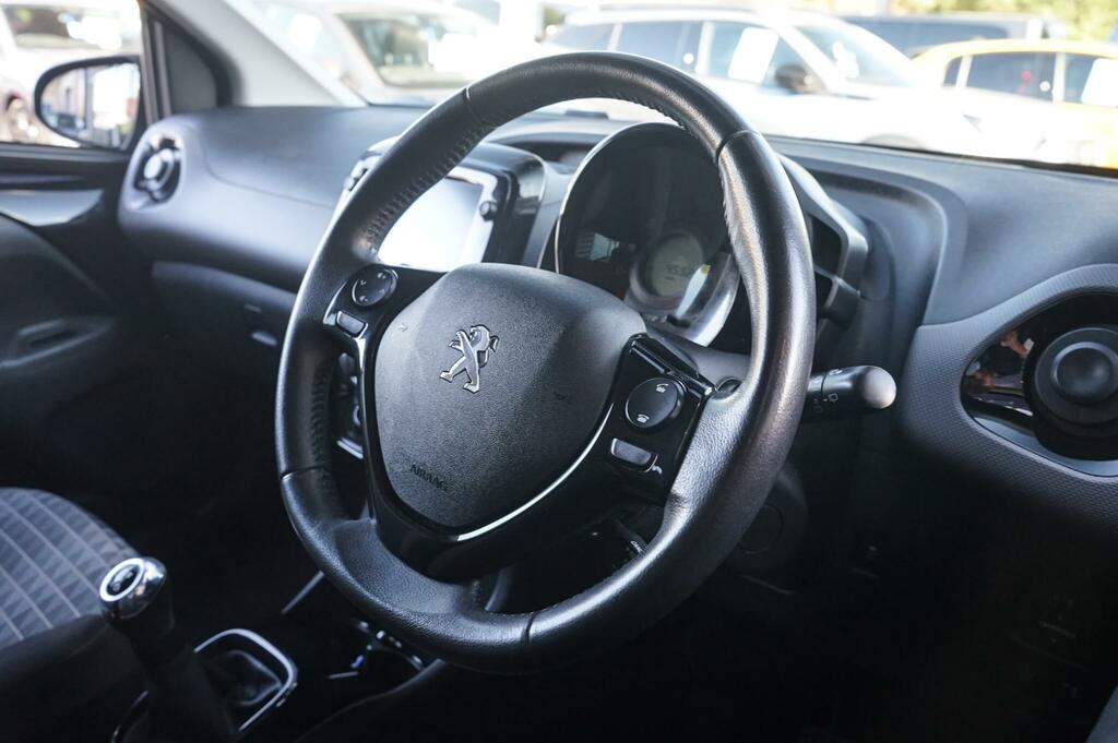 Peugeot 108 White #33